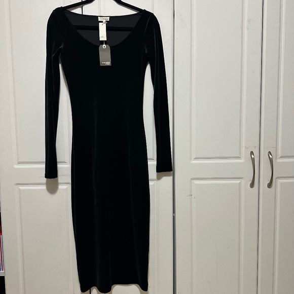 NWT Aritzia Wilfred Free Anouck Dress Black Velvet S - Picture 1 of 4